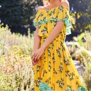 Matilda Jane Off the shoulder dress M